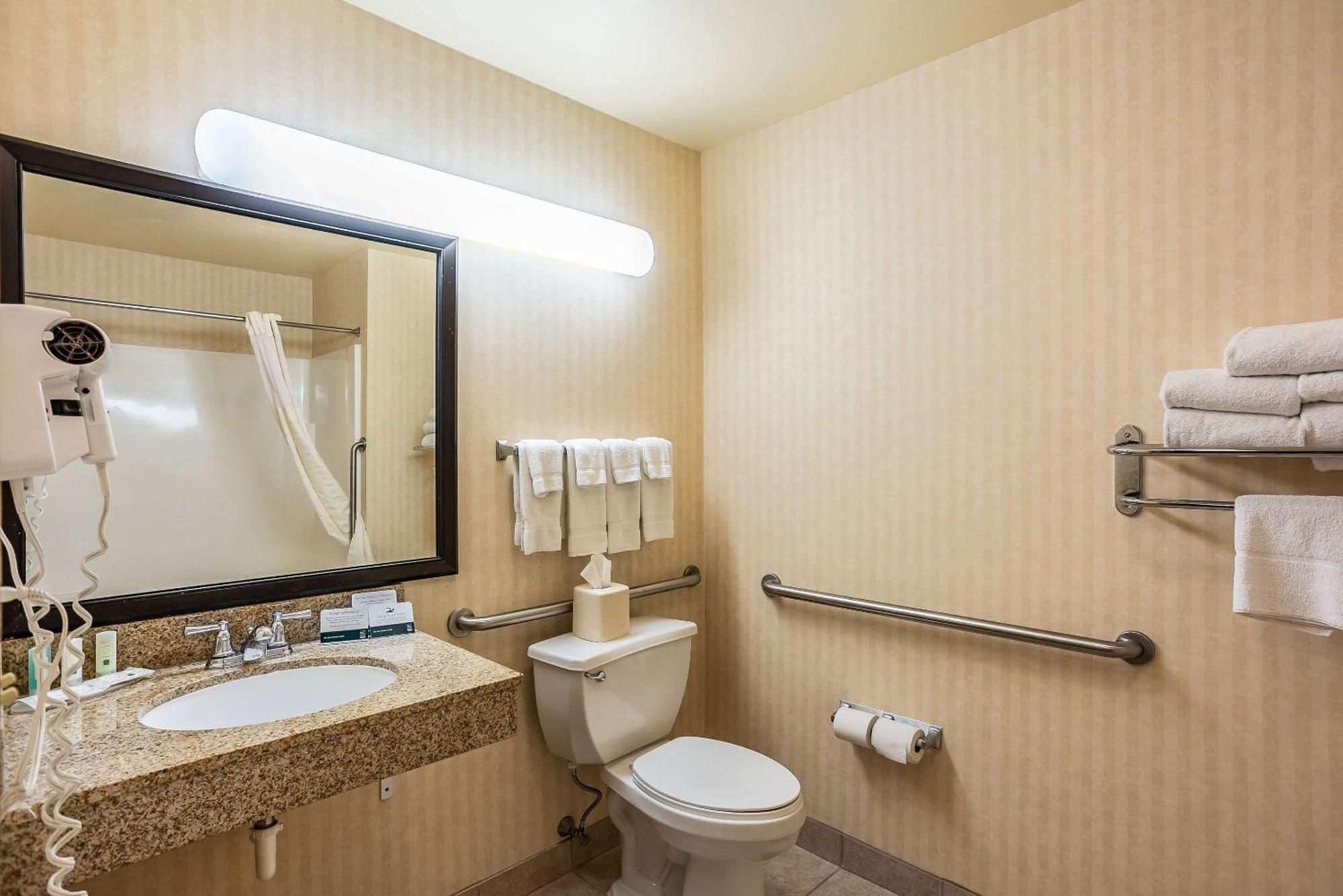 Quality Inn & Suites Ганнибал Экстерьер фото