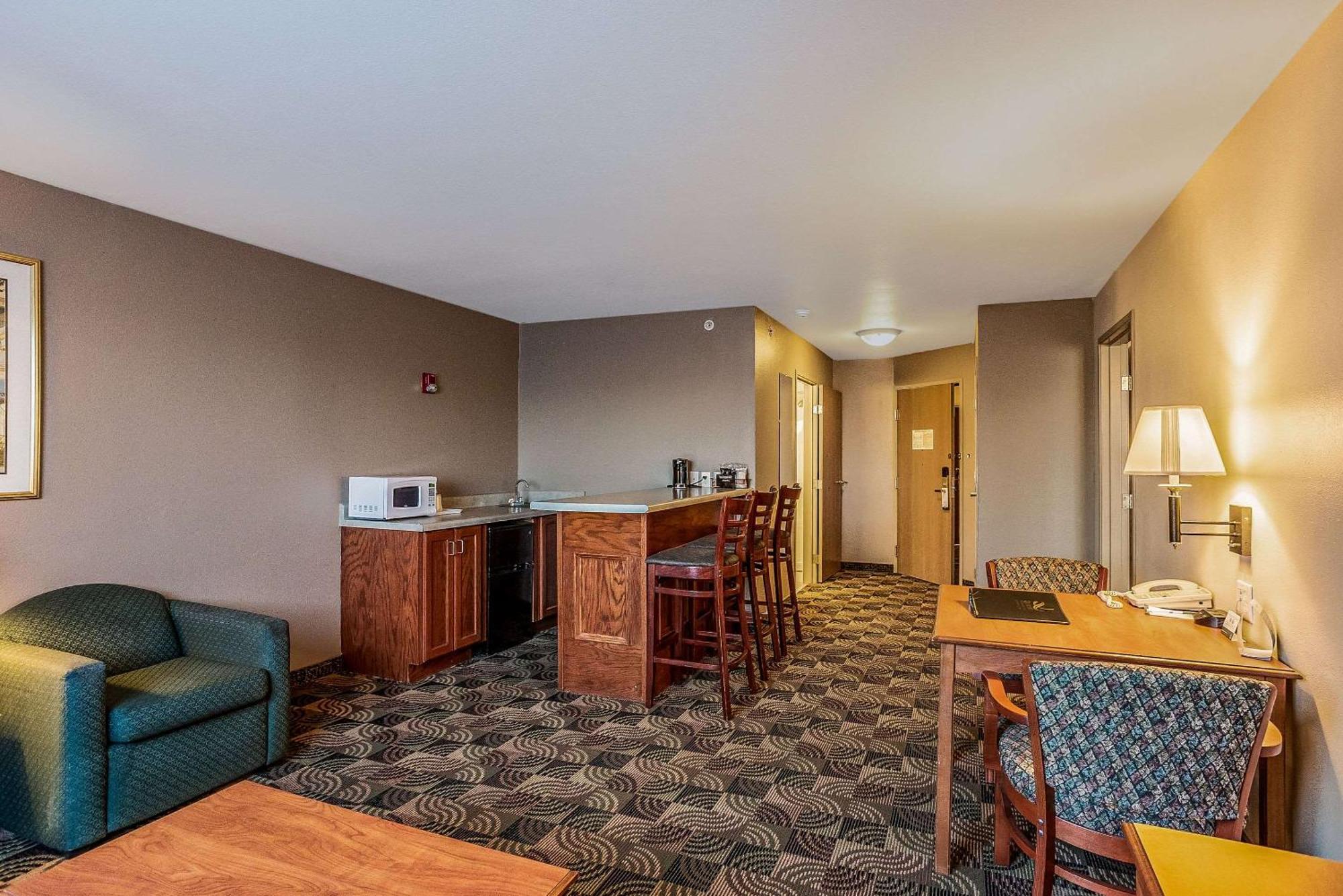 Quality Inn & Suites Ганнибал Экстерьер фото