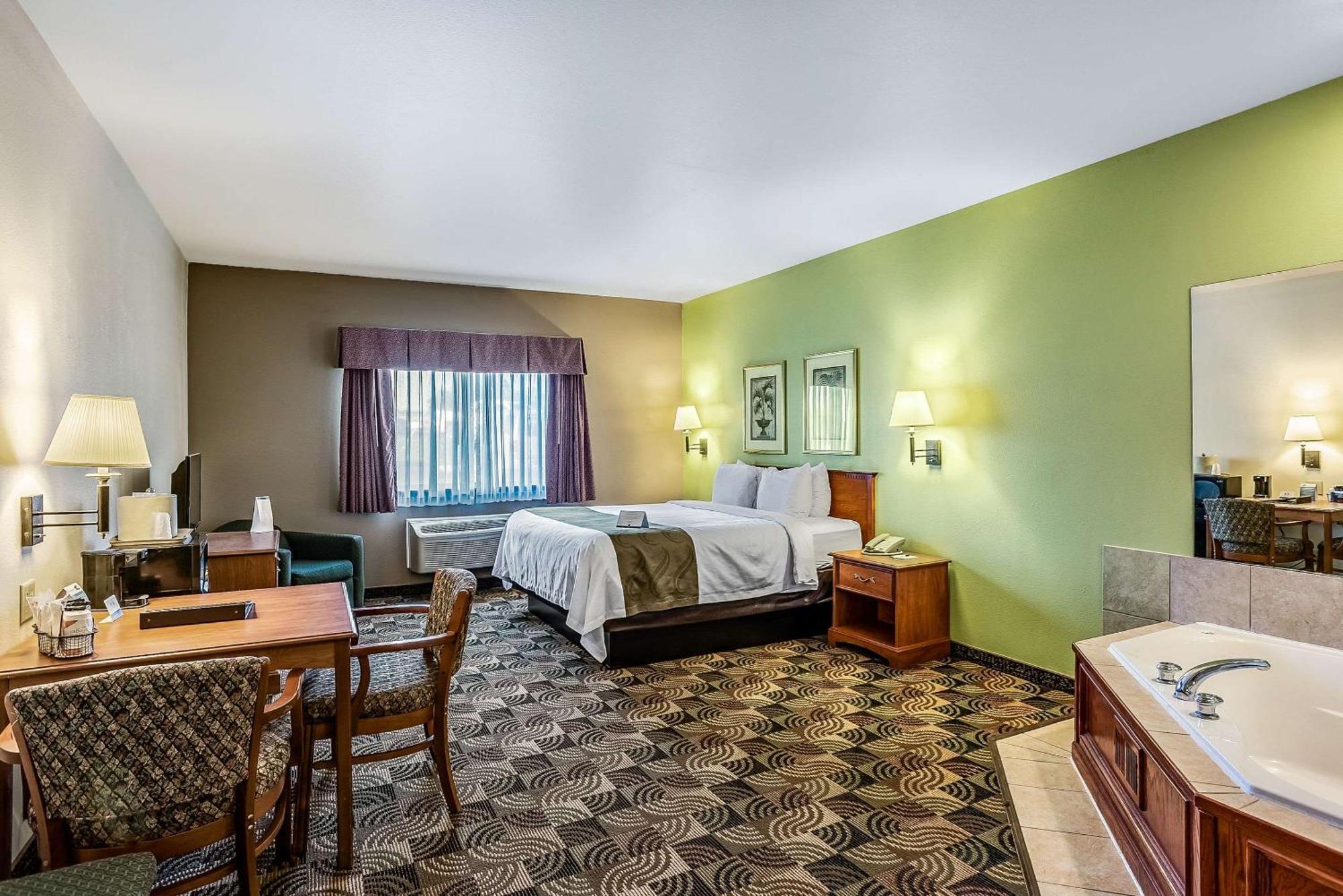 Quality Inn & Suites Ганнибал Экстерьер фото