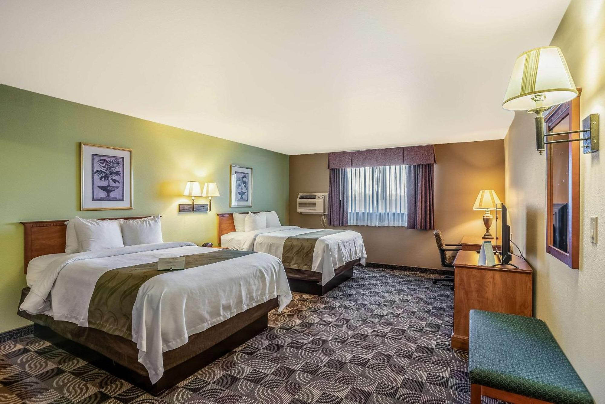 Quality Inn & Suites Ганнибал Экстерьер фото