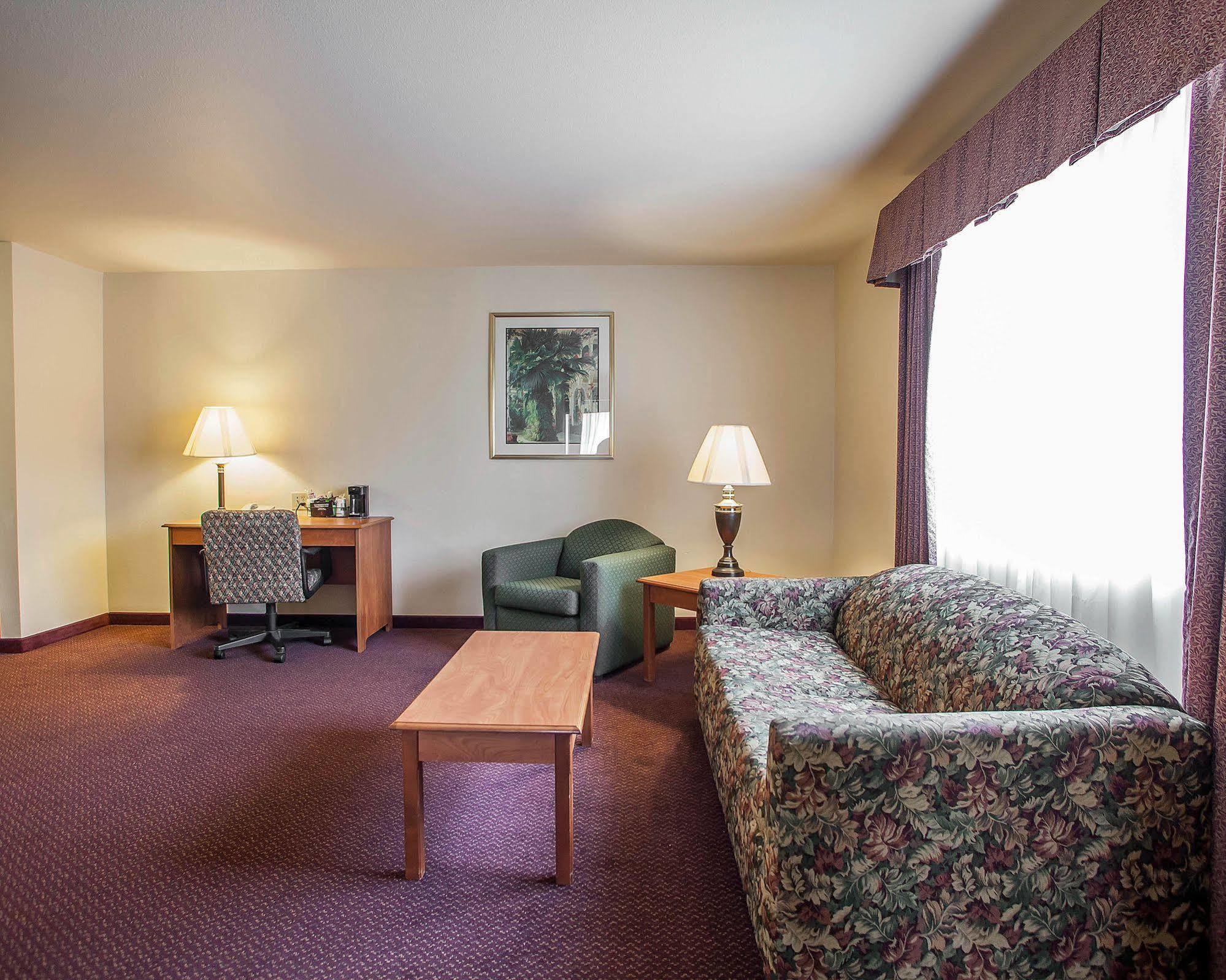 Quality Inn & Suites Ганнибал Экстерьер фото